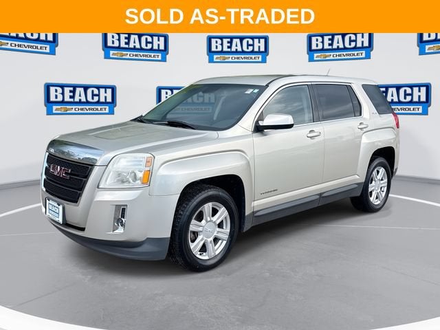 2015 GMC Terrain SLE in Champagne Silver Metallic — front three-quarter view