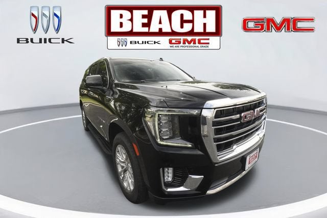 2022 GMC Yukon SLT in Onyx Black — front three-quarter view