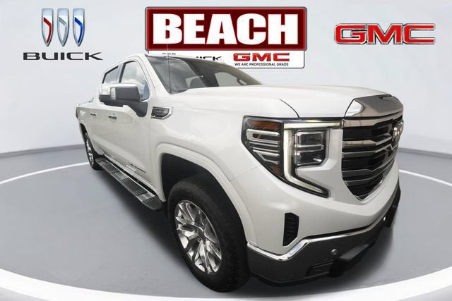 2022 GMC Sierra 1500 SLT in White Frost Tricoat — front three-quarter view