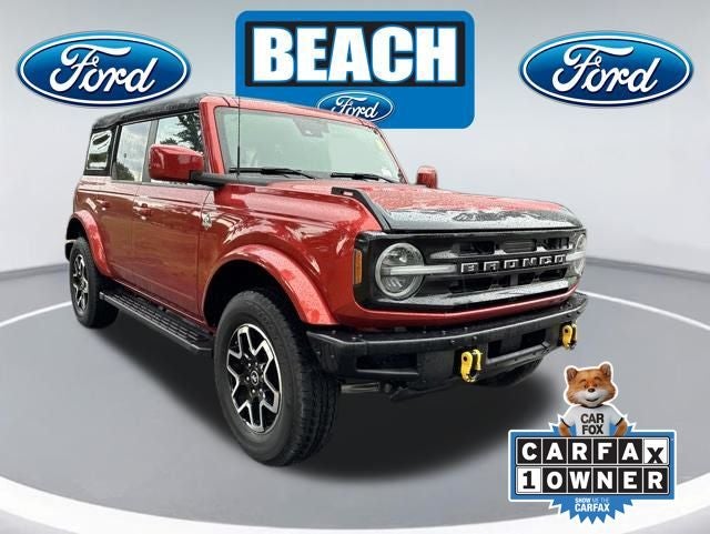 2024 Ford Bronco Outer Banks in Chili Pepper Red — front three-quarter view