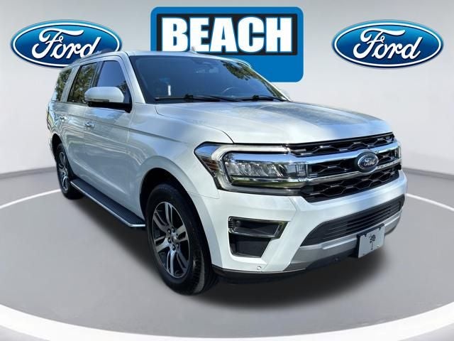 2022 Ford Expedition Limited in Oxford White — front three-quarter view