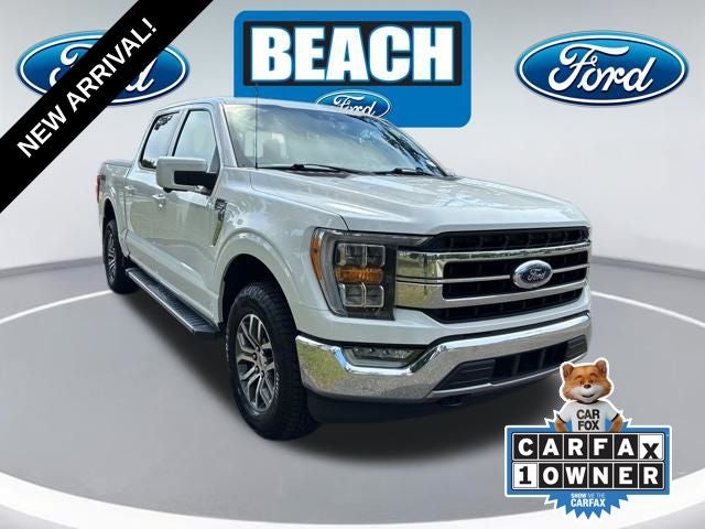 2021 Ford F-150 Lariat in White Metallic — front three-quarter view
