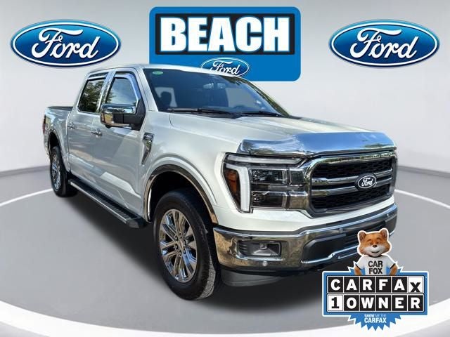 2025 Ford F-150 Lariat in White Metallic — front three-quarter view