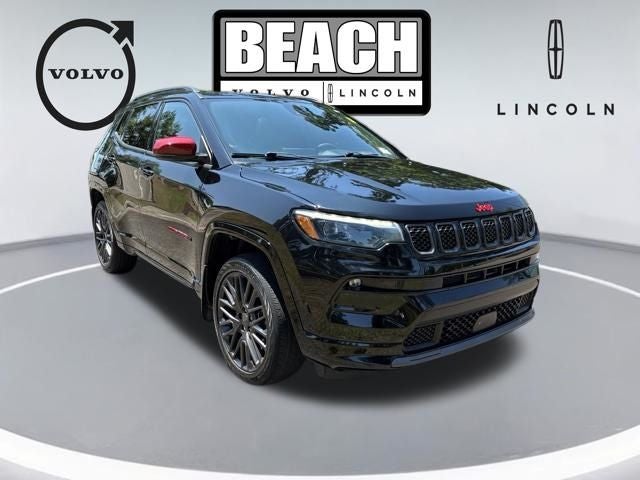 2023 Jeep Compass Limited in Diamond Black Crystal Pearlcoat — front three-quarter view