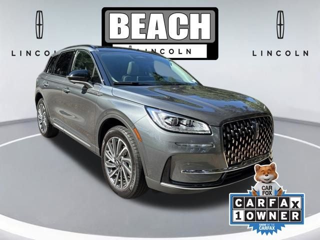 2025 Lincoln Corsair Reserve in Gray Metallic — front three-quarter view