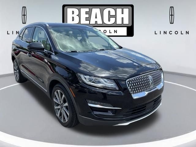 2019 Lincoln MKC Reserve in Black Metallic — front three-quarter view